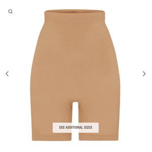 SKIMS SCULPTING SHORT MID THIGH W/ OPEN GUSSET OCHRE